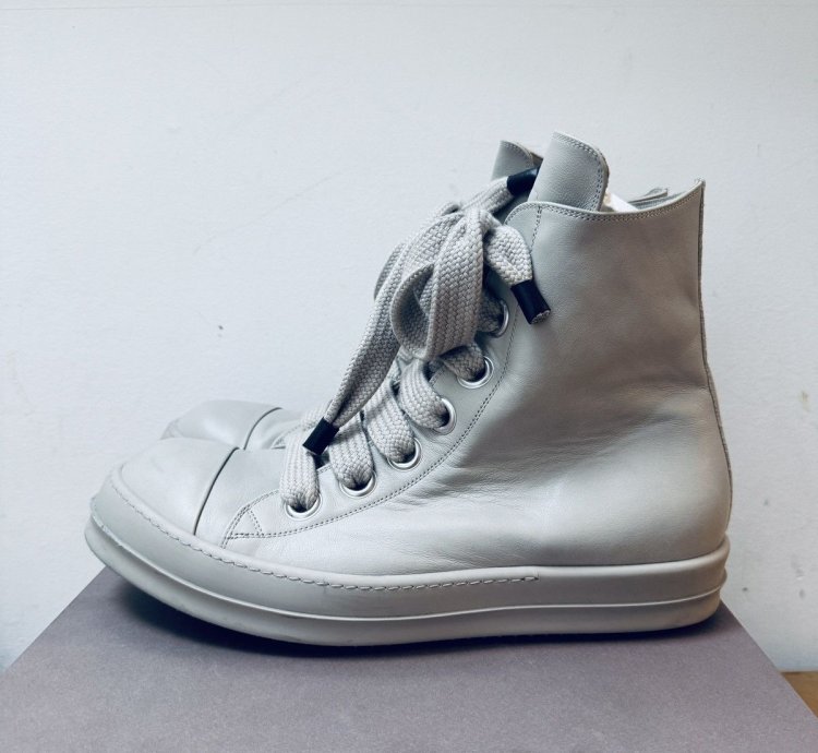 JUMBO LACE RAMONES