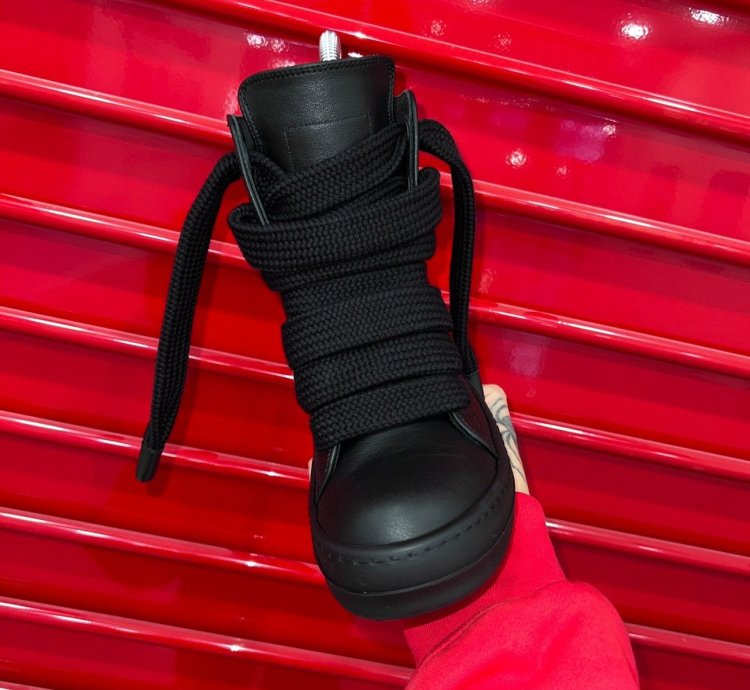 Jumbo lace sneakers