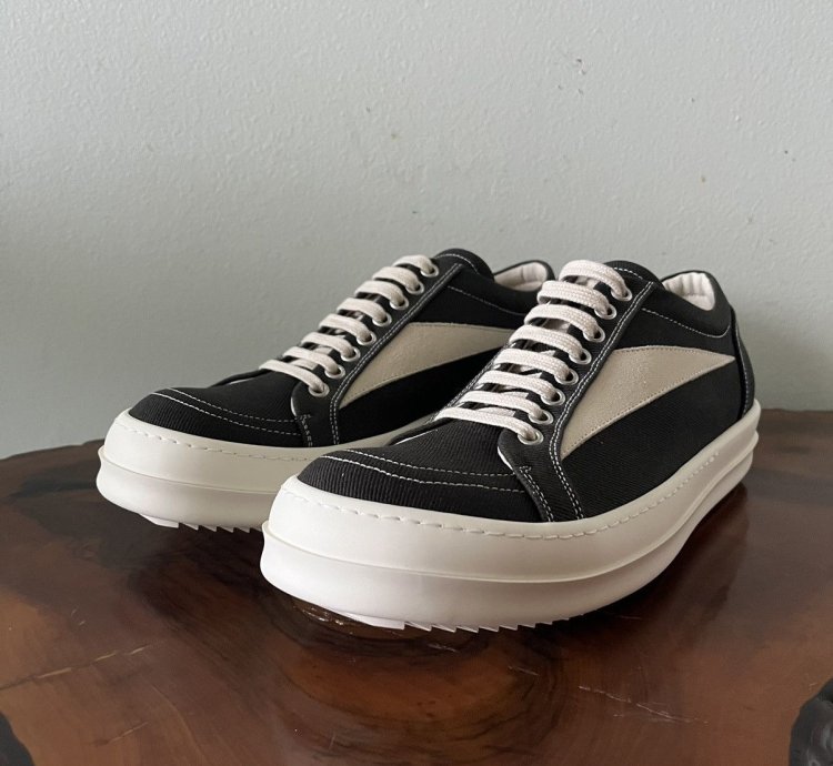 LAST DROP Vintage Denim Sneakers
