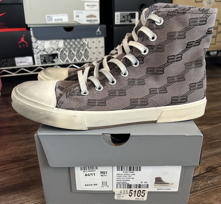 NEW 850 RRP Balenciaga monogram distressed sneakers