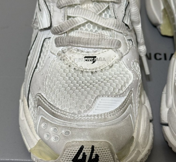 New Balenciaga High Top Runner Sneaker