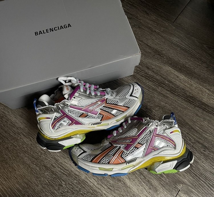 NEW Balenciaga Runner Multicolor Sneaker Shoe