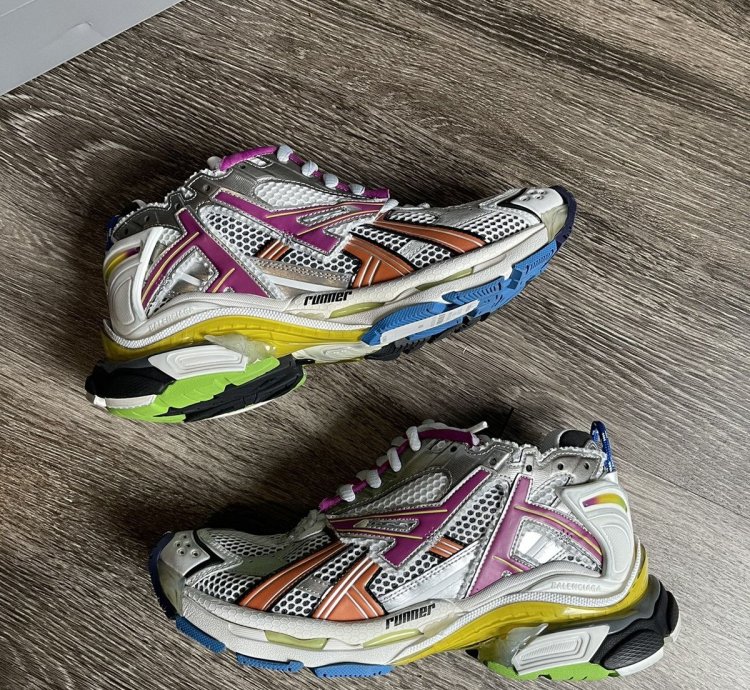 NEW Balenciaga Runner Multicolor Sneaker Shoe