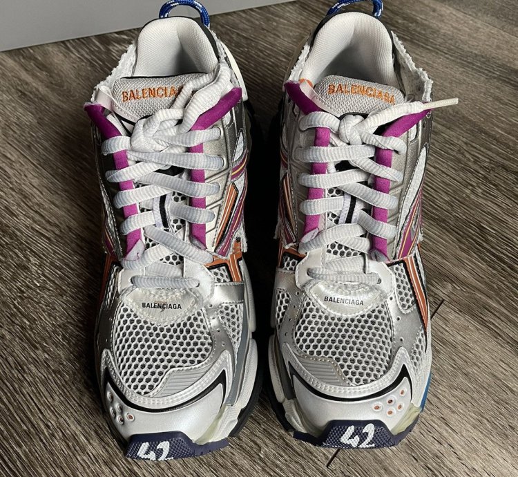 NEW Balenciaga Runner Multicolor Sneaker Shoe
