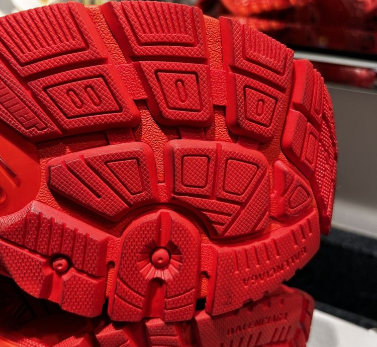 NEW Balenciaga Runner Red Red Size 42 (9US)