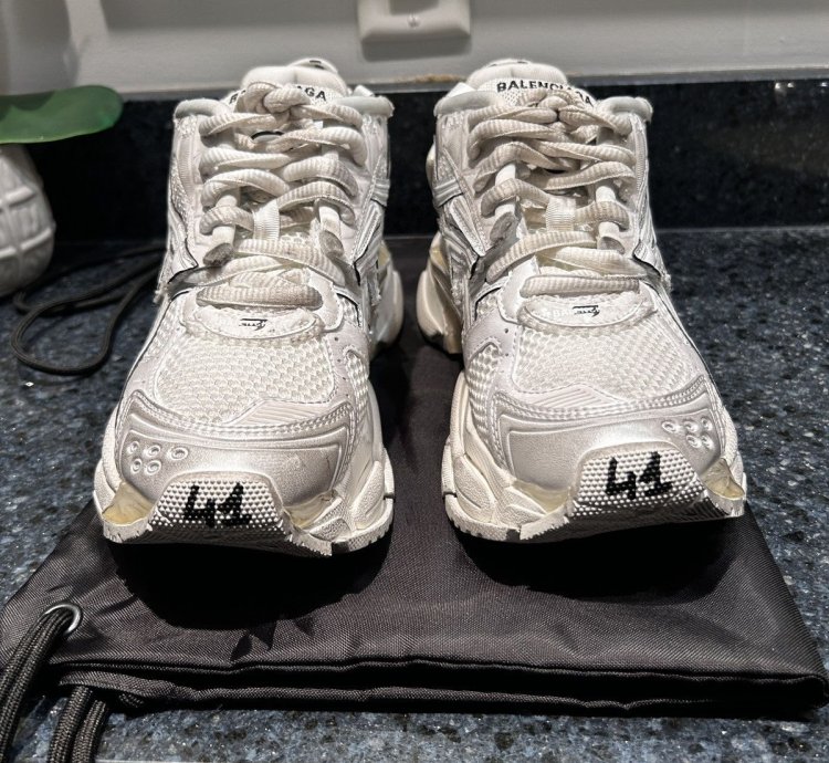 NEW Balenciaga Runner Track White Size 41 (8US)