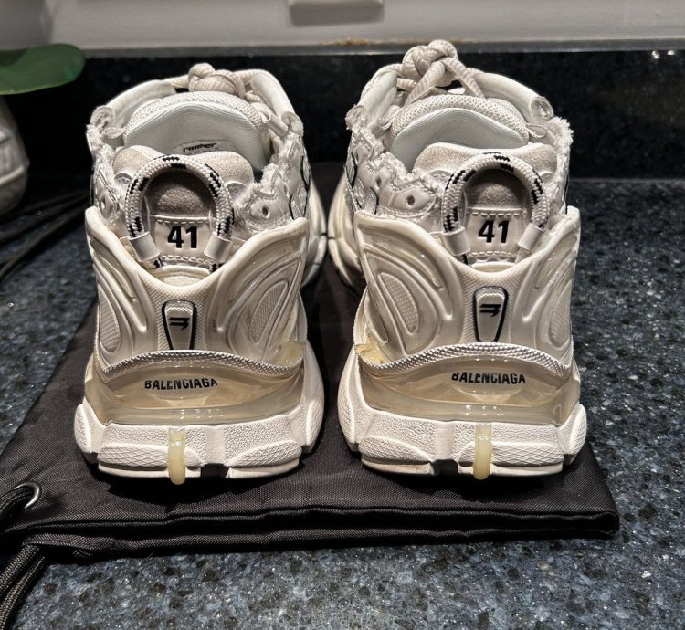 NEW Balenciaga Runner Track White Size 41 (8US)