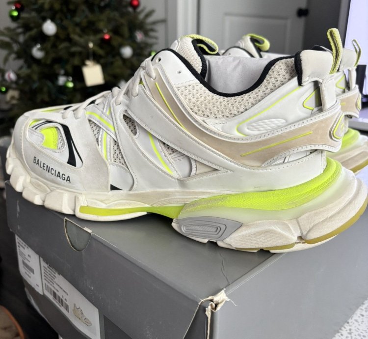 New Balenciaga Track Sneaker Worn Out White Fluo Yellow