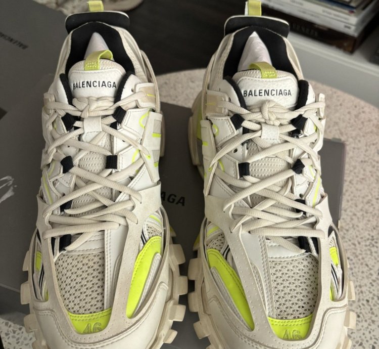 New Balenciaga Track Sneaker Worn Out White Fluo Yellow