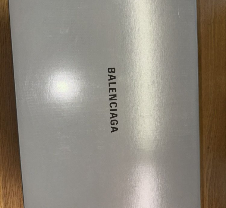 NEW BALENCIAGA TYREX NEVER WORN