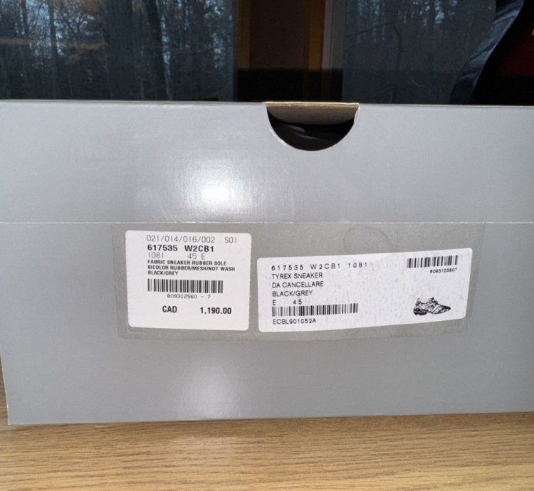 NEW BALENCIAGA TYREX NEVER WORN