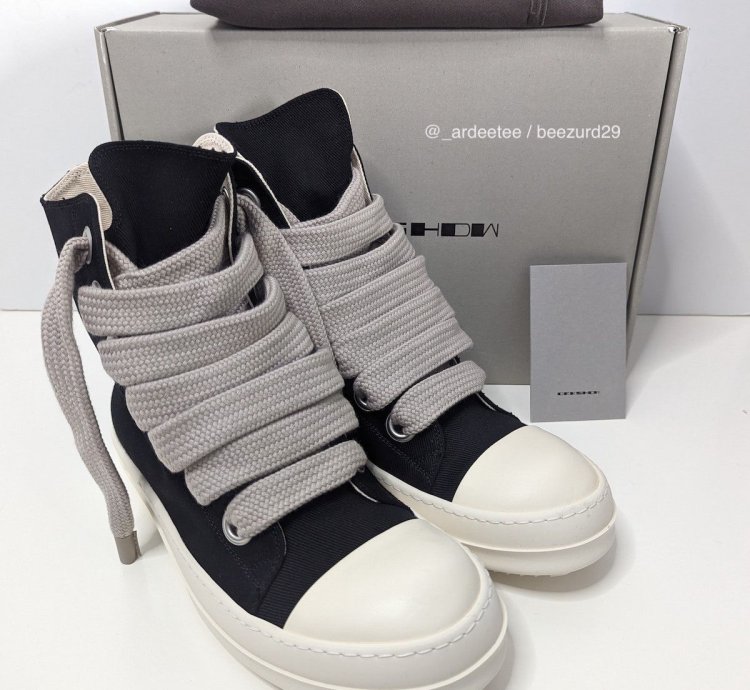 NEW BLACK JUMBO LACE HIGH RAMONES 42