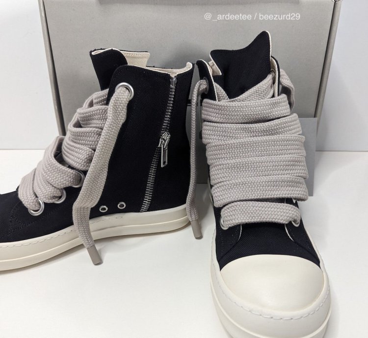 NEW BLACK JUMBO LACE HIGH RAMONES 42