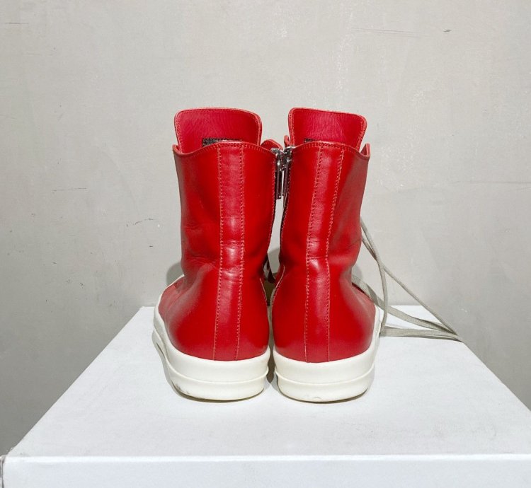 NEW CHILI RED MILK RAMONES LEATHER 43 10US