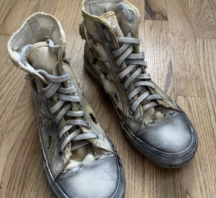 New Destroyed Paris Sneakers (41) Fits 41-42 US 8-9