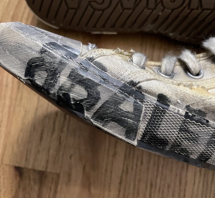 New Destroyed Paris Sneakers (41) Fits 41-42 US 8-9
