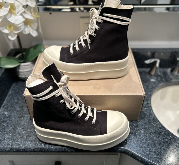 NEW Double Bumper Ramone High Black Milk Size 43 (10US)
