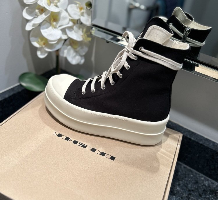 NEW Double Bumper Ramone High Black Milk Size 43 (10US)