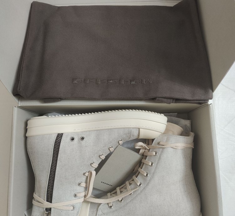 New Drkshdw Ramones Grey denim size 8us