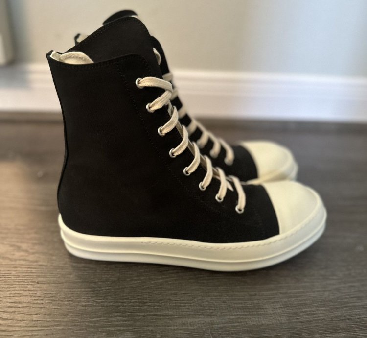 NEW Drkshdw Ramones High EU42
