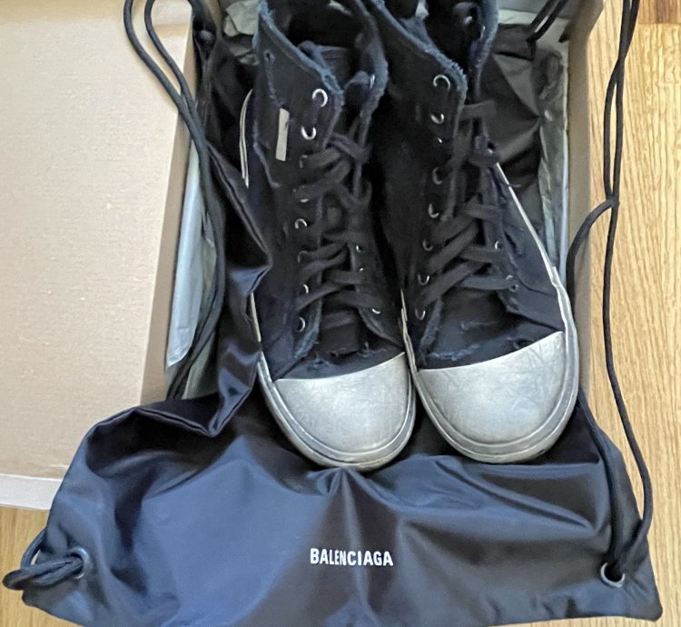 New In Box Destroyed Paris Sneakers (46) Fits US 13