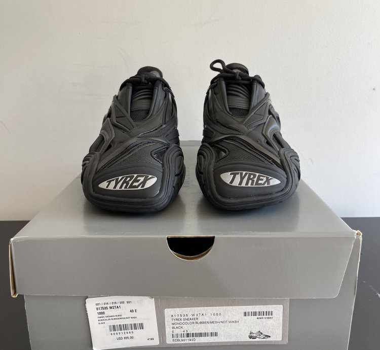 New In Box Tyrex Sneakers (43) US 10