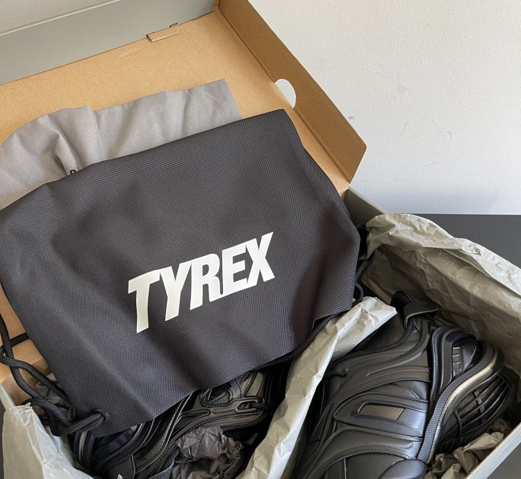 New In Box Tyrex Sneakers (44) US 11