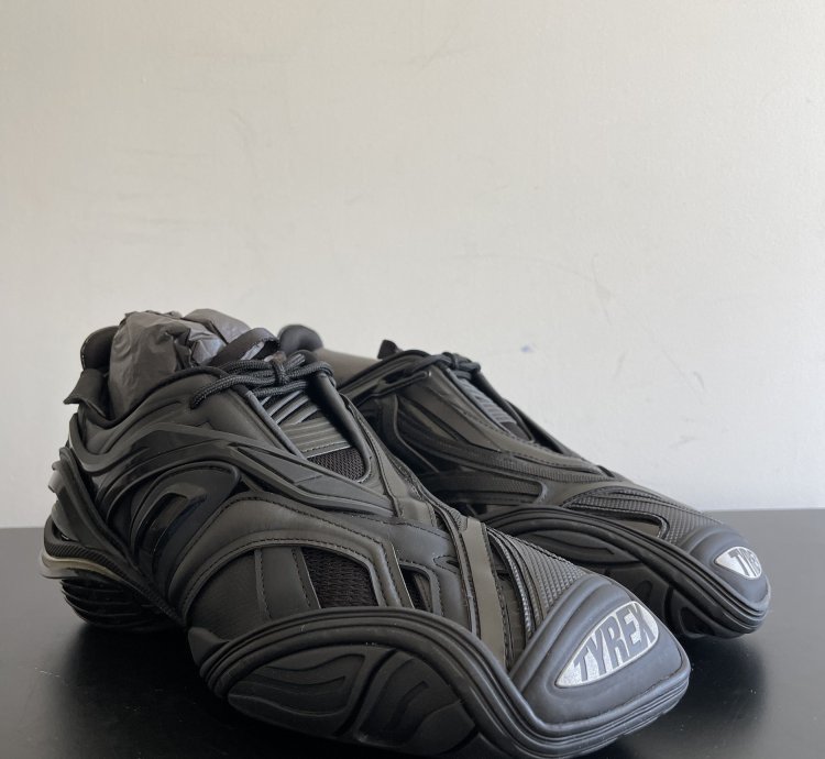 New In Box Tyrex Sneakers (44) US 11