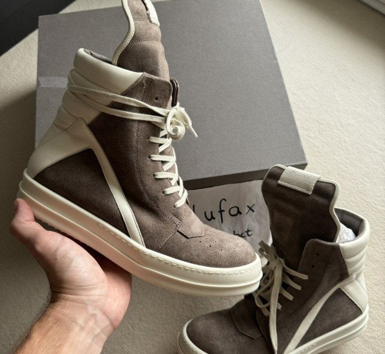 NEW RARE SAMPLE FW22 STROBE SUEDE LEATHER GEOBASKET