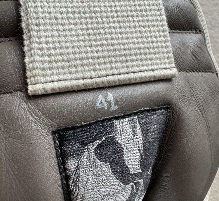 NEW RARE SAMPLE FW22 STROBE SUEDE LEATHER GEOBASKET