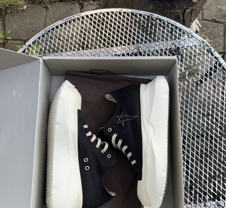 NEW Rick Owen Ramone Abstract Pentagram Size 44(11US)