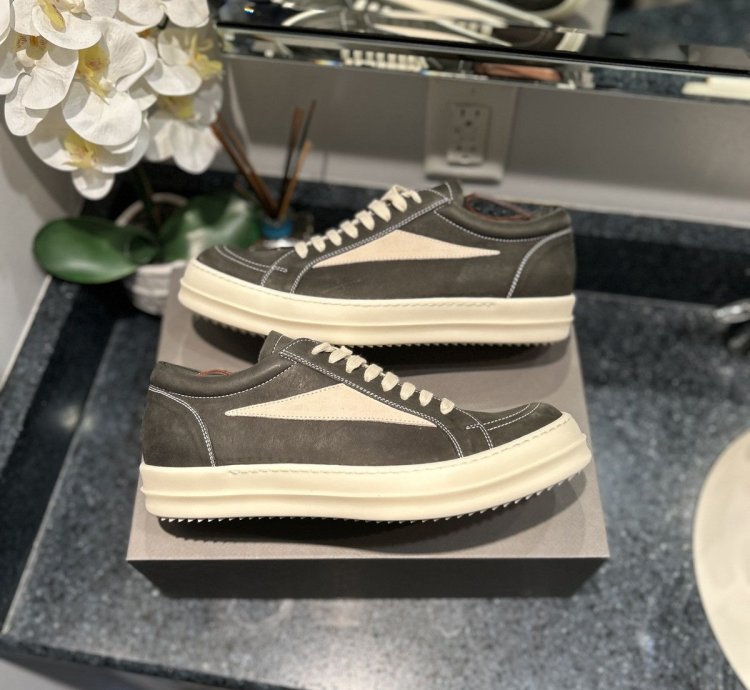 NEW Rick Owen Vintage Porterville Mainline Size 45 (12US)
