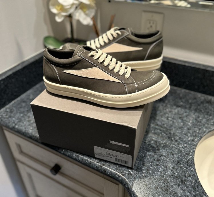 NEW Rick Owen Vintage Porterville Mainline Size 45 (12US)