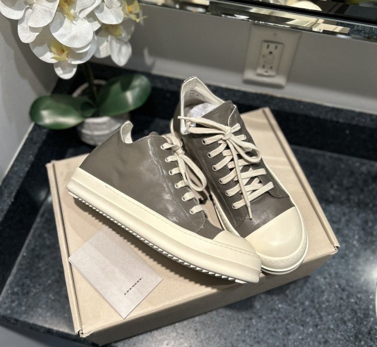 NEW SS18 Rick Owen Ramone Dust Milk Size 41