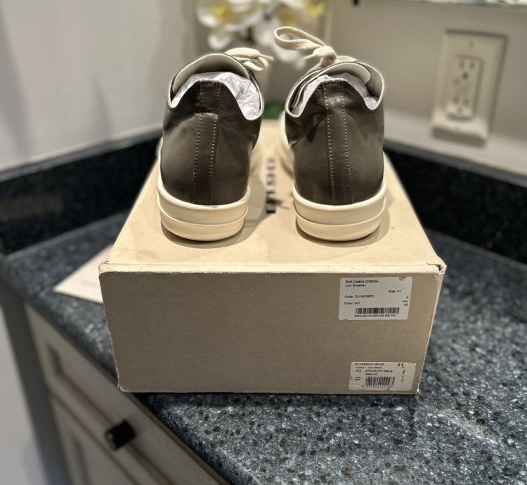 NEW SS18 Rick Owen Ramone Dust Milk Size 41