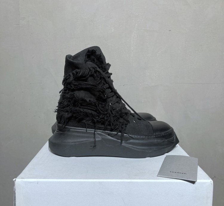NEW TRIPLE BLACK DISTRESSED RAMONES DRKSHDW ABSTRACT 43