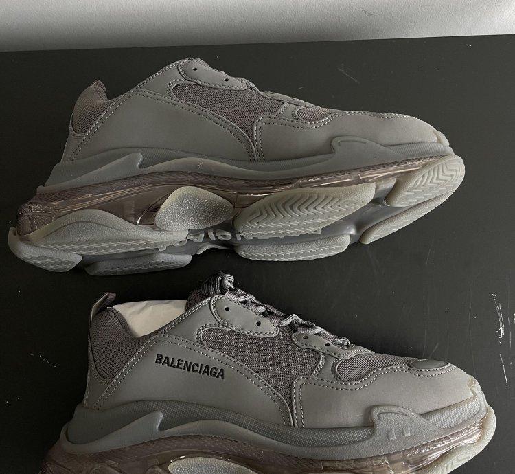 New Triple Sneakers (43) US 10
