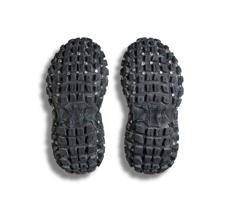 o1la1rc1a0325 Bouncer Screw Sneakers With Piercings in Black
