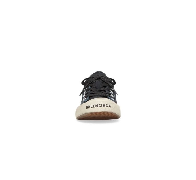 o1mt1gz0225 Paris Low Top Sneakers in Black White