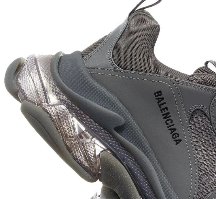 o1mt1gz1024 Triple Clear Sole Sneaker in Dark Grey