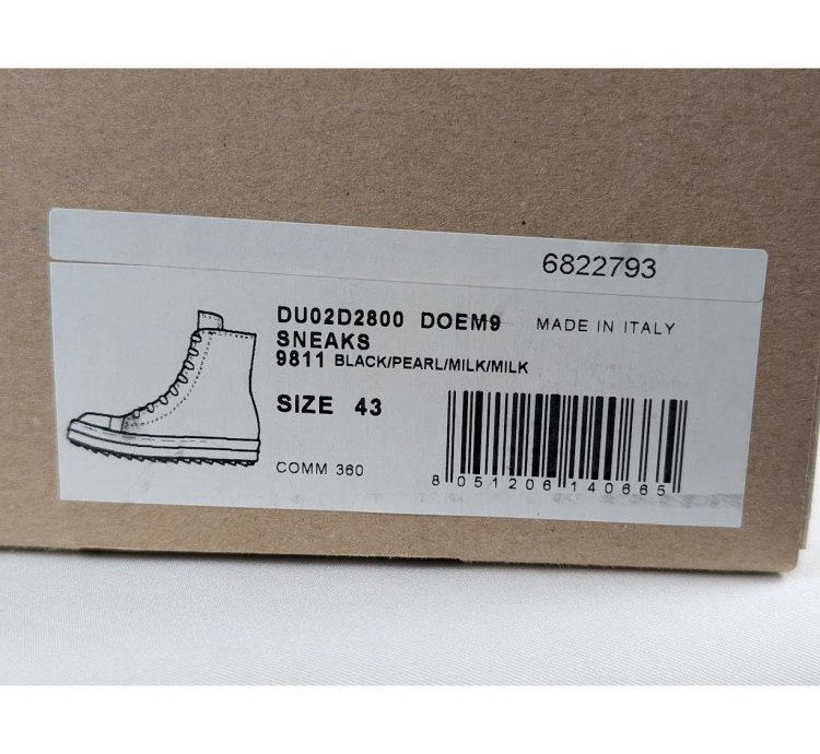 o1rshd1 High-Top Sneakers in Black Milk