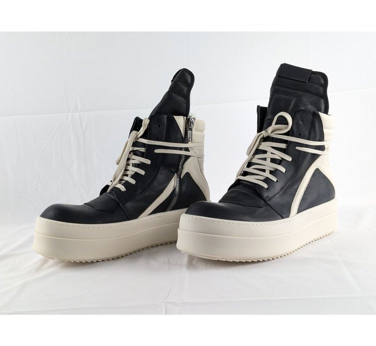 o1rshd1 Mega Bumper Geobasket Sneakers in Black Milk