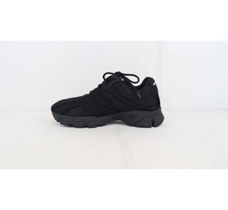 o1rshd1 Monocolor Fabric Mesh Phantom Sneaker in Black