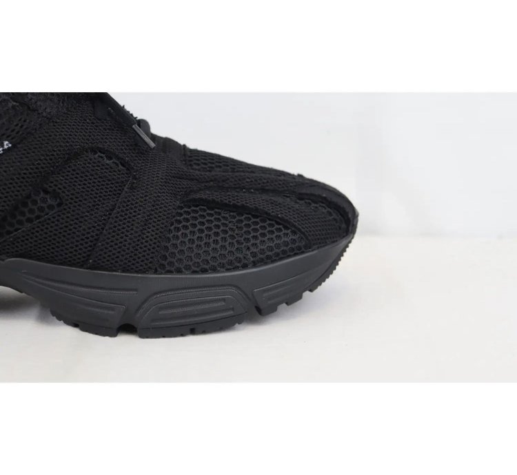 o1rshd1 Monocolor Fabric Mesh Phantom Sneaker in Black