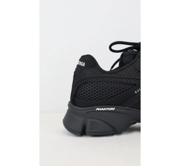 o1rshd1 Monocolor Fabric Mesh Phantom Sneaker in Black