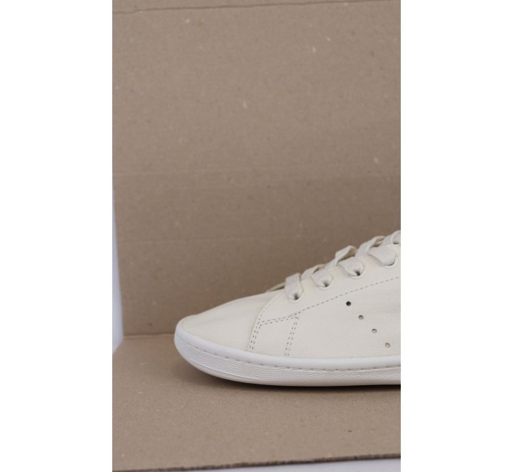 o1rshd1 Stan Smith Adidas Sneakers in Off-White