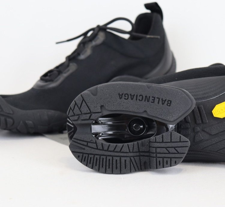 o1rshd1 Toe Low Top Knit LF Monocolor Sneaker shoe in Black
