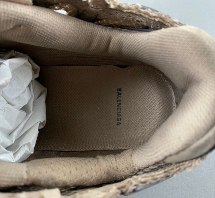 Balenciaga Runner Graffiti White