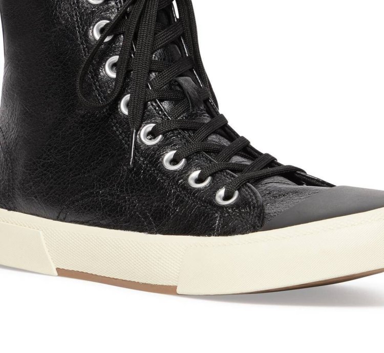 o1s1wg110624 Paris High Top Sneakers in Black