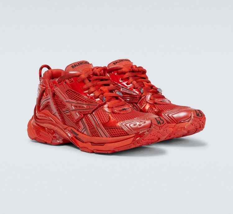 o1w1db11123 Caged Mesh Runner Sneakers in Red